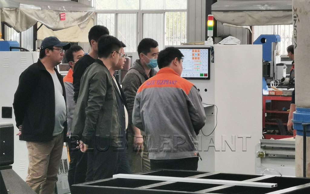 山東威?？蛻舻綇S考察直排加工中心